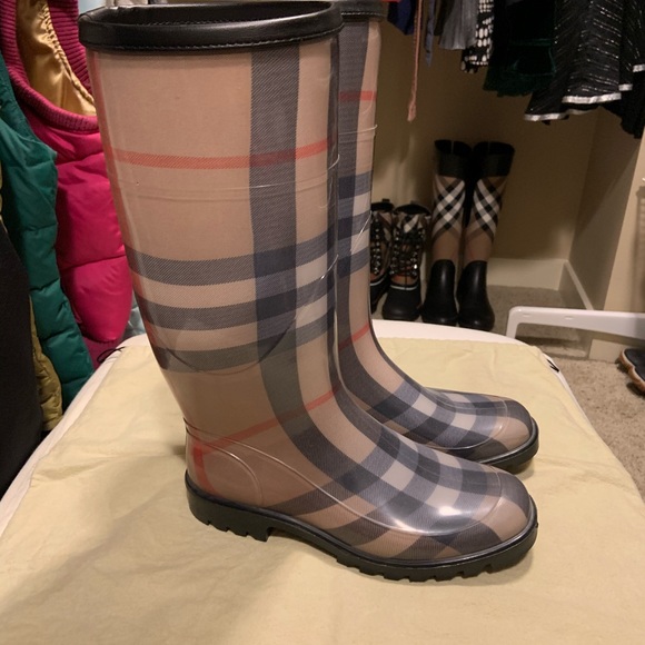 Burberry classic check rain boots - Picture 2 of 6